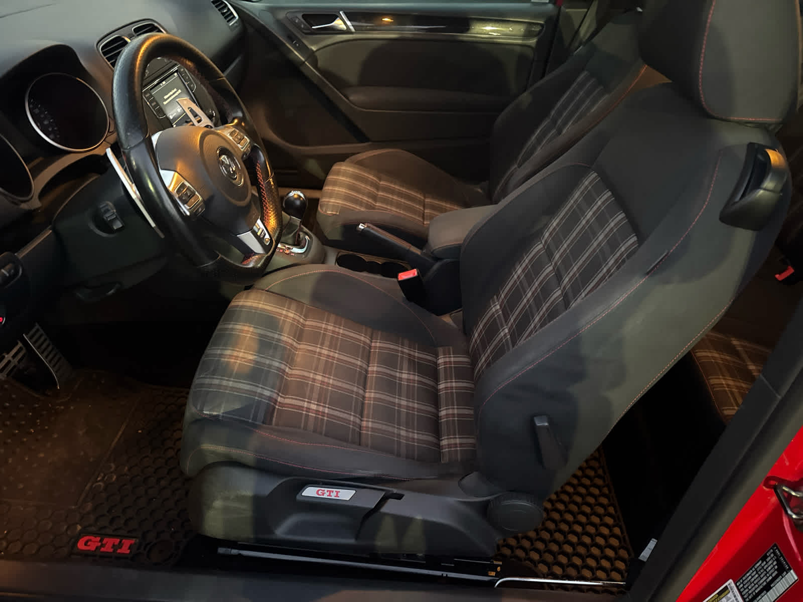 2010 Volkswagen GTI 2dr HB DSG PZEV